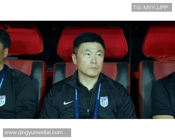 杨铭锐拼到抽筋，1场确定主力 大连4将防止停赛 佩尼亚高球商躲越位